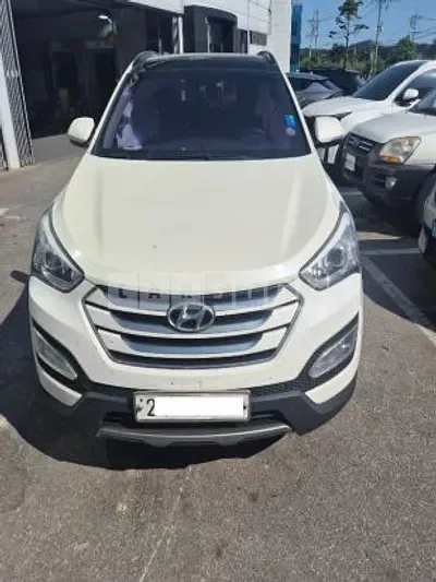 Photo 1 of 17: 2015 Hyundai Santa Fe, VIN KMHSW81UBFU499385 — Korean insurance auction
