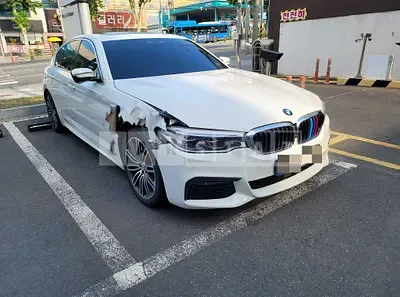 Photo 1 of 18: 2020 BMW 520d M Sport Package — Korean insurance auction
