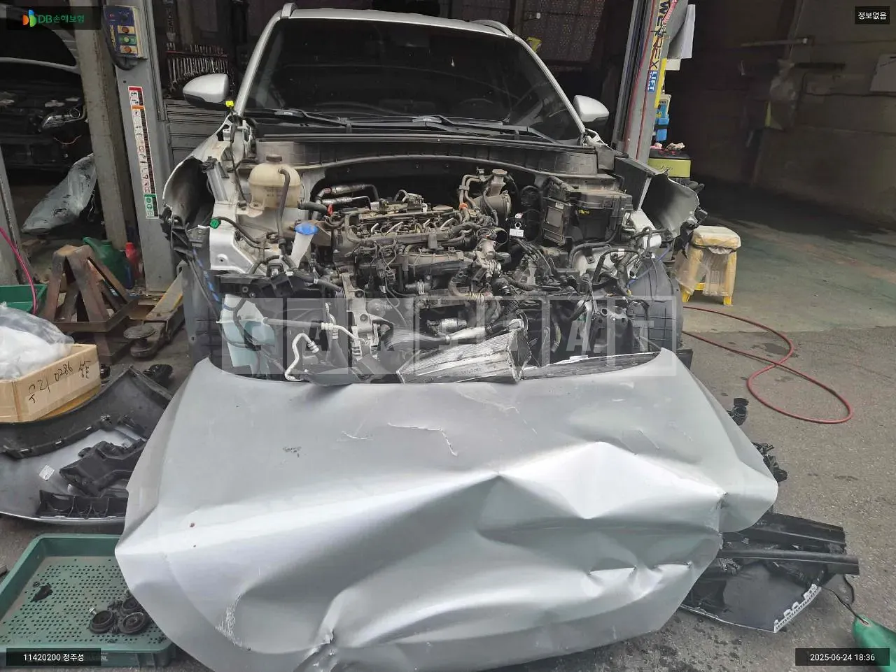 Photo 2 of 18: 2020 Hyundai Tucson, VIN KMHJ381ADLU265610 — Korean insurance auction
