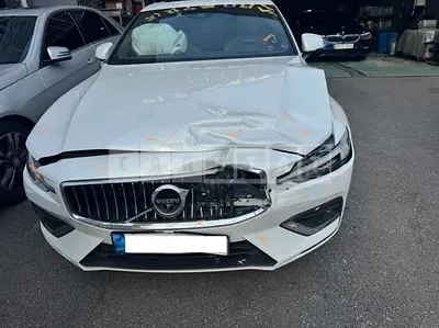 Photo 1 of 29: 2022 Volvo S60 B5 — Korean insurance auction