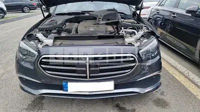 Photo 1 of 24: 2020 Mercedes-Benz E300e, VIN W1KZF5EB3MA882820 — Korean insurance auction
