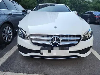 Photo 1 of 22: 2018 Mercedes-Benz E 200 — Korean insurance auction
