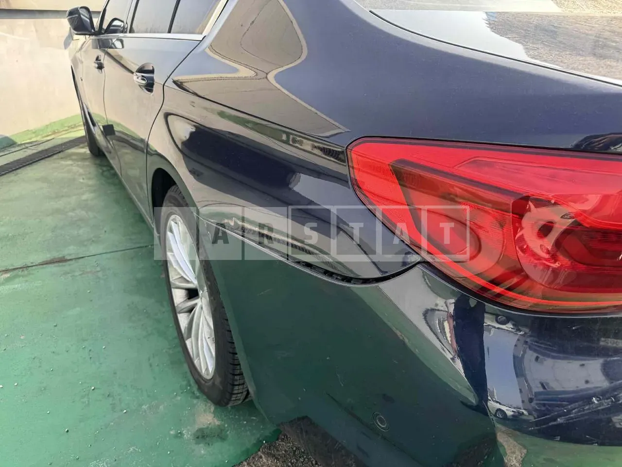 Photo 2 of 10: 2017 BMW 520d, VIN WBAJC3101JG996720 — Korean insurance auction
