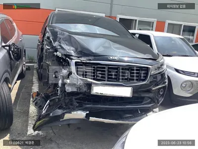 Photo 1 of 20: 2018 Kia Carnival, VIN KNAMB81ABKS535542 — Korean insurance auction