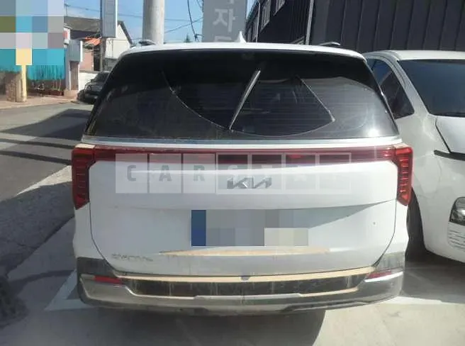 Photo 2 of 29: 2024 Kia Carnivals, VIN KNANC81BBSS512058 — Korean insurance auction