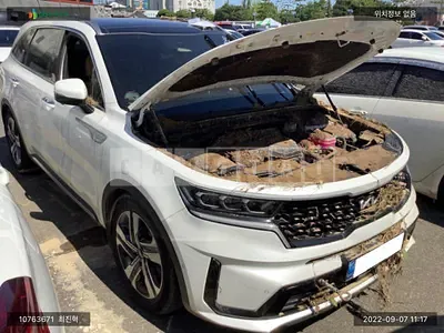 Photo 1 of 6: 2022 Kia Sorento Hybrid, VIN KNARH81GBNA096053 — Korean insurance auction