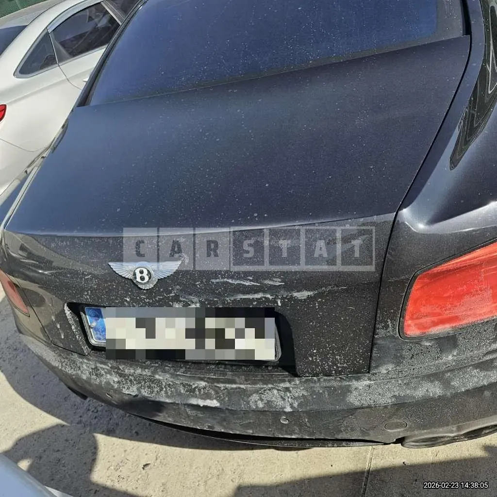 Photo 2 of 25: 2015 Bentley Flying Spur V8 — Korean insurance auction