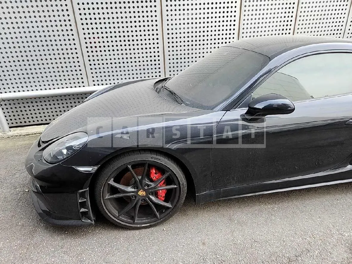 Photo 2 of 13: 2019 Porsche 718 Cayman GTS, VIN WP0AB2989KS278275 — Korean insurance auction