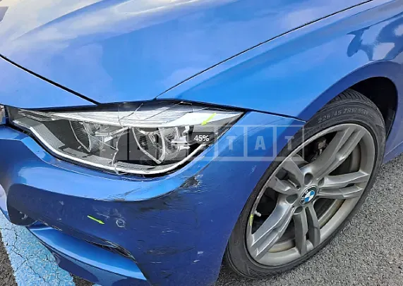 Photo 2 of 4: 2017 BMW 320d — Korean insurance auction