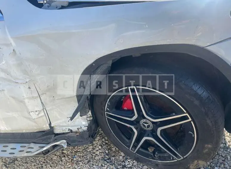 Photo 2 of 11: 2022 Mercedes-Benz GLC300 4Matic — Korean insurance auction