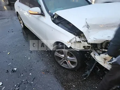Photo 1 of 5: 2016 Mercedes-Benz E200, VIN WDDZF4CB4HA111561 — Korean insurance auction