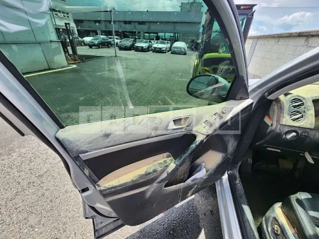 Photo 2 of 11: 2015 Volkswagen Tiguan 2.0 TDI Blue Motion, VIN WVGZZZ5NZFW531927 — Korean insurance auction