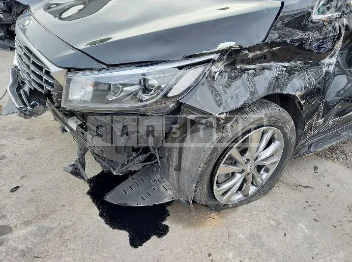 Photo 2 of 7: 2018 Kia Carnivals — Korean insurance auction
