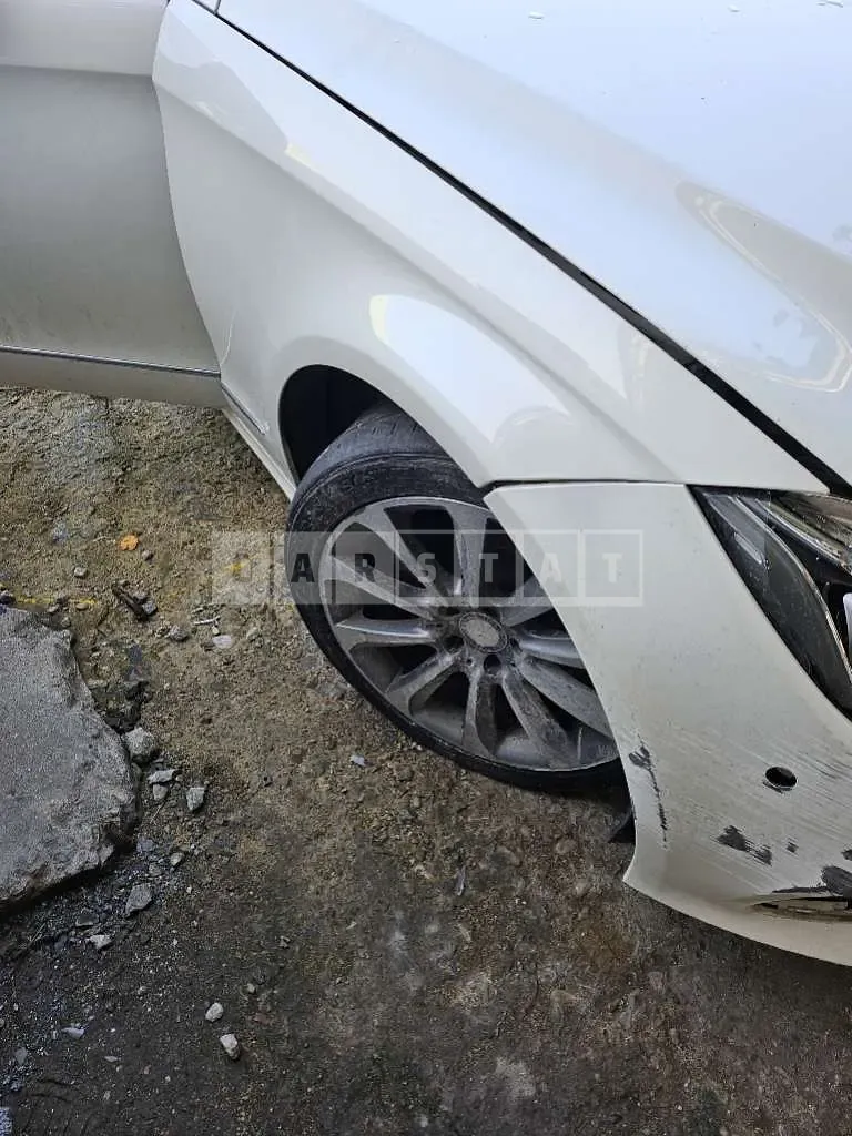 Photo 2 of 9: 2017 Mercedes-Benz CLS250d 4Matic, VIN WDDLJ9HB2HA194319 — Korean insurance auction