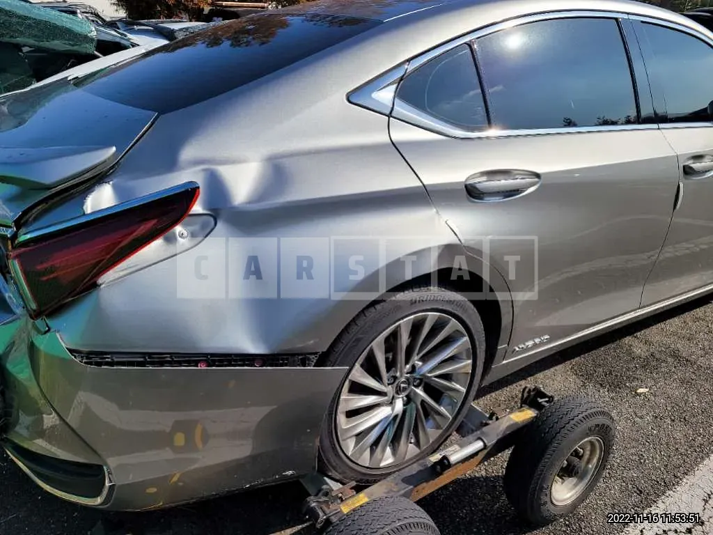 Photo 2 of 13: 2019 Lexus ES300h, VIN JTHB21B17K2026616 — Korean insurance auction
