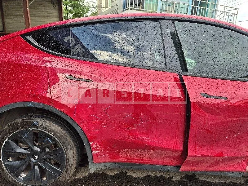 Photo 2 of 51: 2021 Tesla Model Y Standard Range, VIN 5YJYGDED0MF235216 — Korean insurance auction