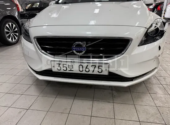 Photo 2 of 11: 2016 Volvo V40 D3 — Korean insurance auction