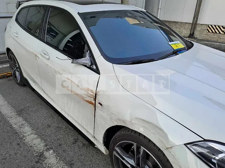 Photo 2 of 40: 2021 BMW 118d, VIN WBA7M9108M7J77833 — Korean insurance auction