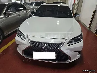 Photo 1 of 40: 2019 Lexus ES300h — Korean insurance auction