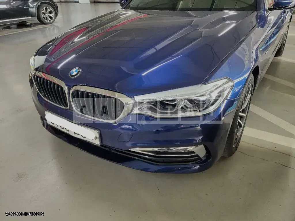 Photo 2 of 6: 2018 BMW 520d, VIN WBAJC310XJD030593 — Korean insurance auction