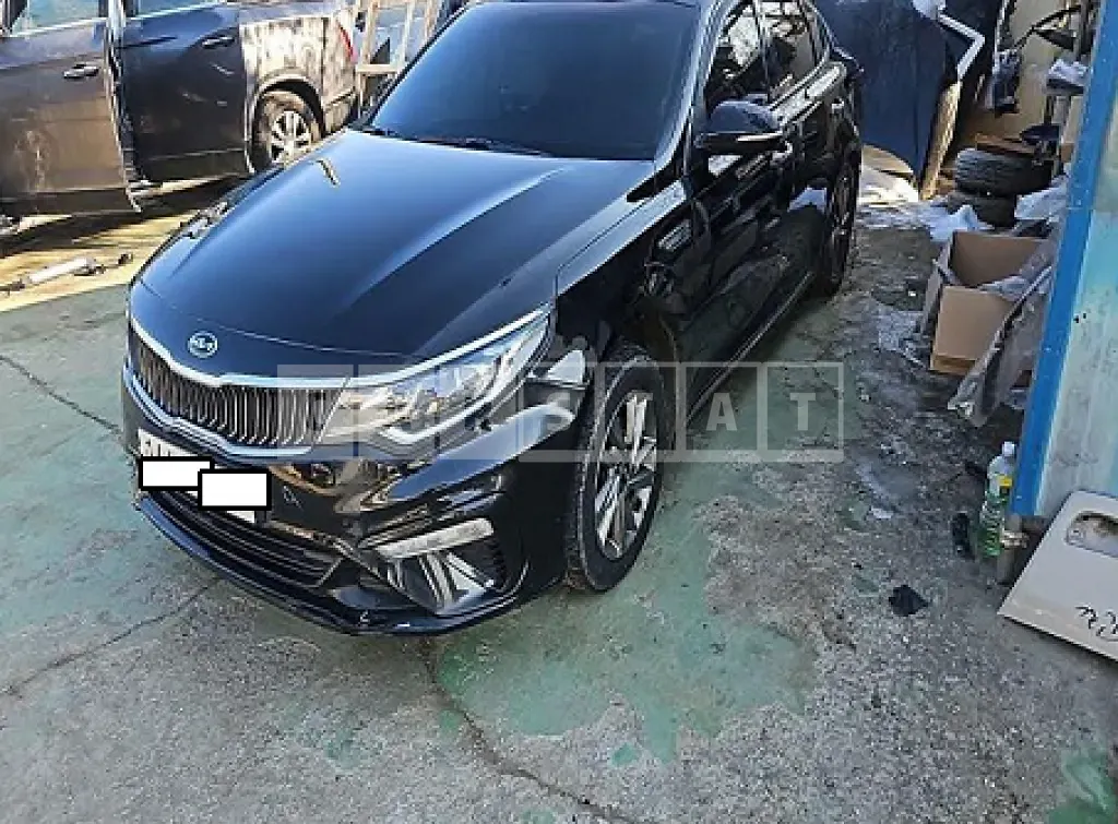Photo 2 of 38: 2019 Kia K5 — Korean insurance auction