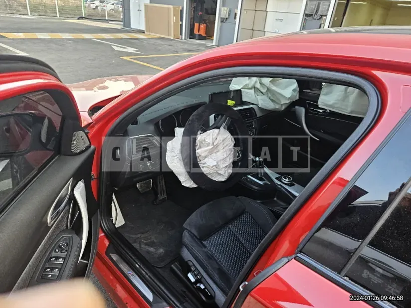 Photo 2 of 15: 2017 BMW 118d, VIN WBA1S510XJ5G79645 — Korean insurance auction