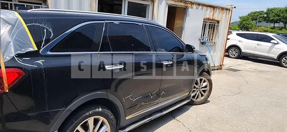Photo 2 of 22: 2015 Kia Sorento 2.2 — Korean insurance auction
