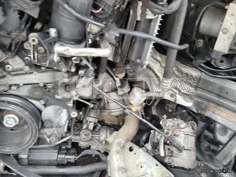 Photo 2 of 25: 2015 Mercedes-Benz E300, VIN WDDHF5FB1GB203281 — Korean insurance auction