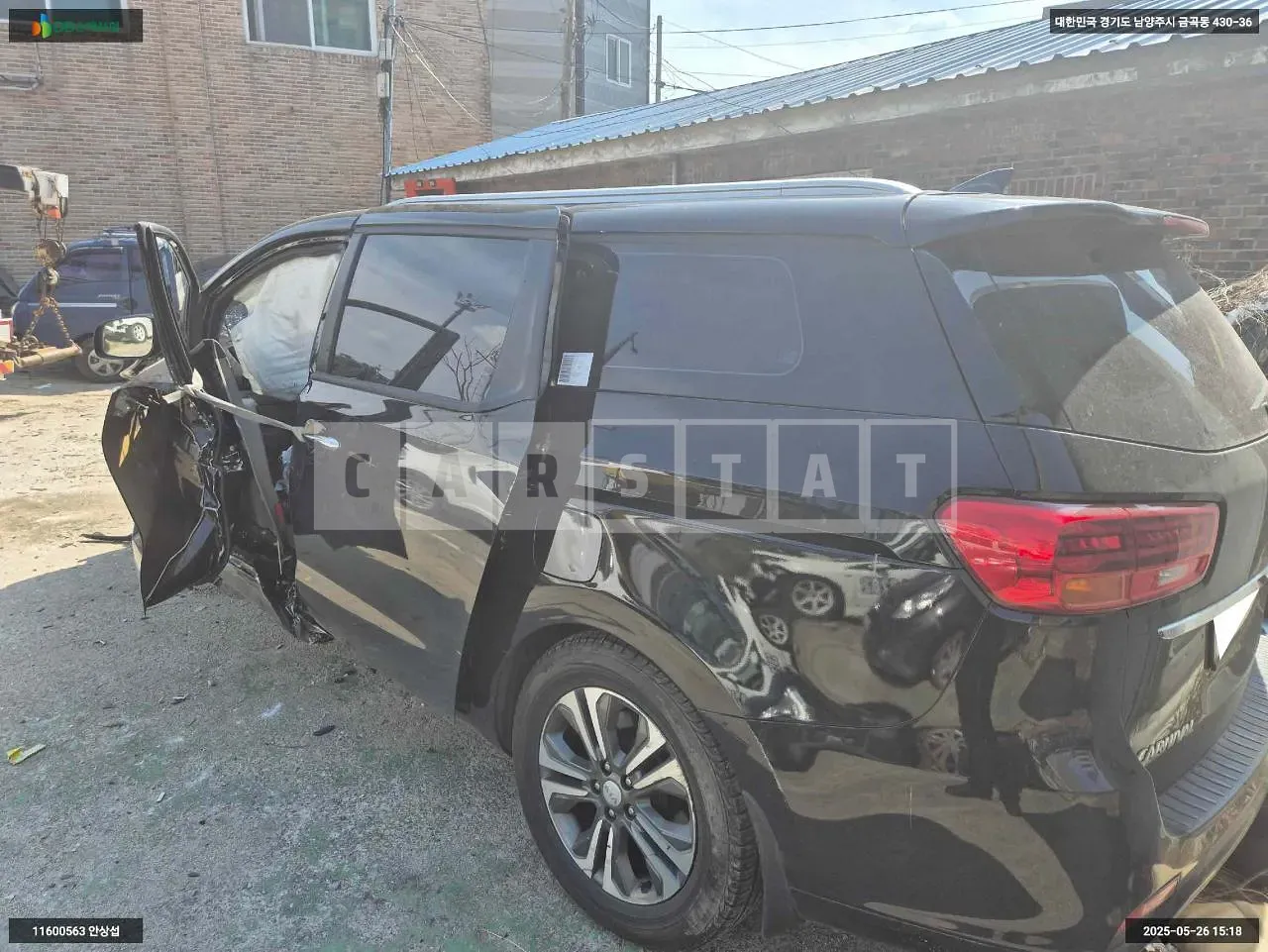 Photo 2 of 13: 2018 Kia Carnival, VIN KNAMB81ABKS517247 — Korean insurance auction
