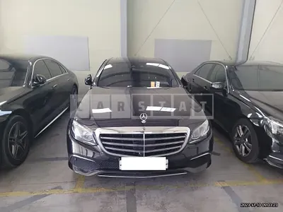 Photo 1 of 50: 2018 Mercedes-Benz E300 4Matic, VIN WDDZF4KB4JA402763 — Korean insurance auction