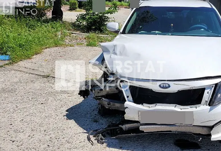 Photo 2 of 9: 2014 Kia K5 — Korean insurance auction
