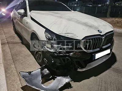 Photo 1 of 48: 2025 BMW 520i, VIN WBA21FJ09SCV17559 — Korean insurance auction