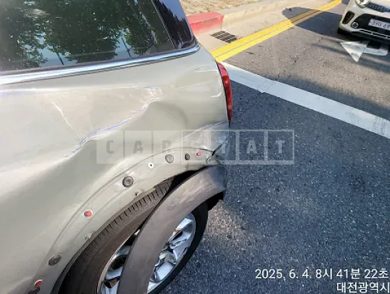 Photo 2 of 16: 2021 MINI Cooper — Korean insurance auction