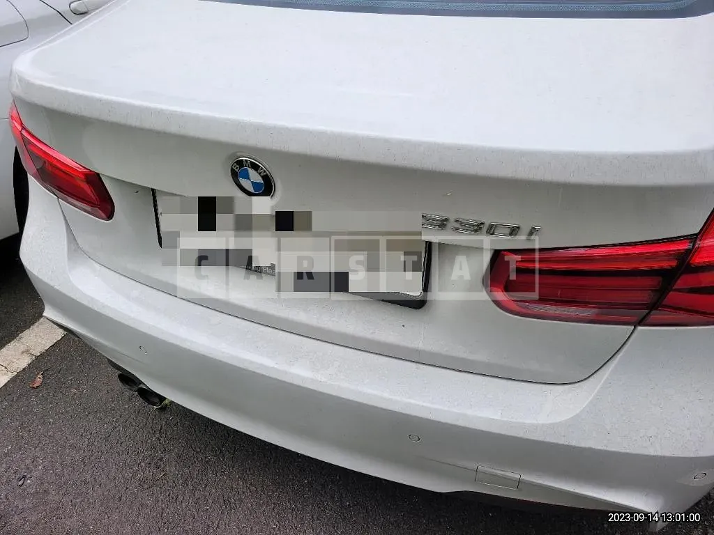 Photo 2 of 11: 2017 BMW 330i, VIN WBA8B9103HK704707 — Korean insurance auction