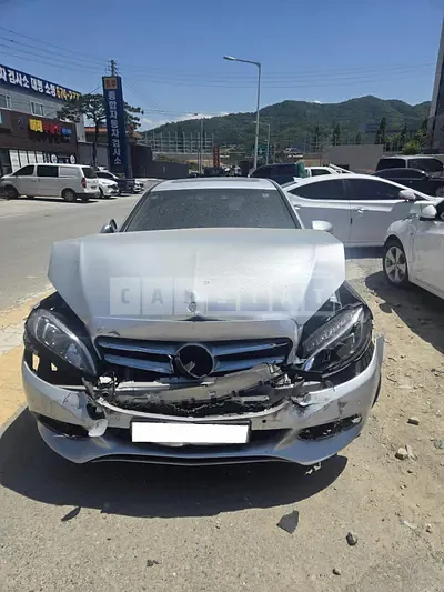 Photo 1 of 11: 2015 Mercedes-Benz C220d 4Matic, VIN WDDWF0FB2GF284505 — Korean insurance auction