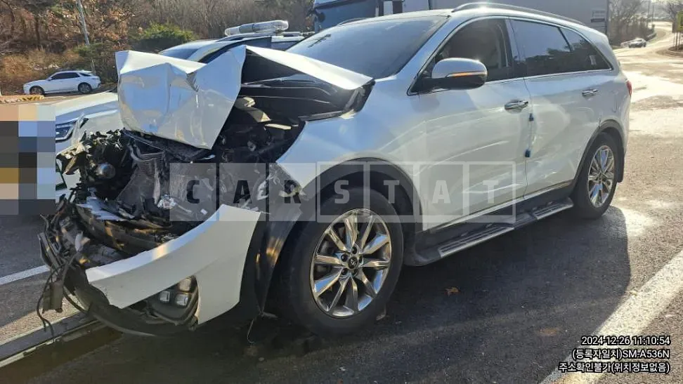 Photo 2 of 5: 2016 Kia Sorento — Korean insurance auction