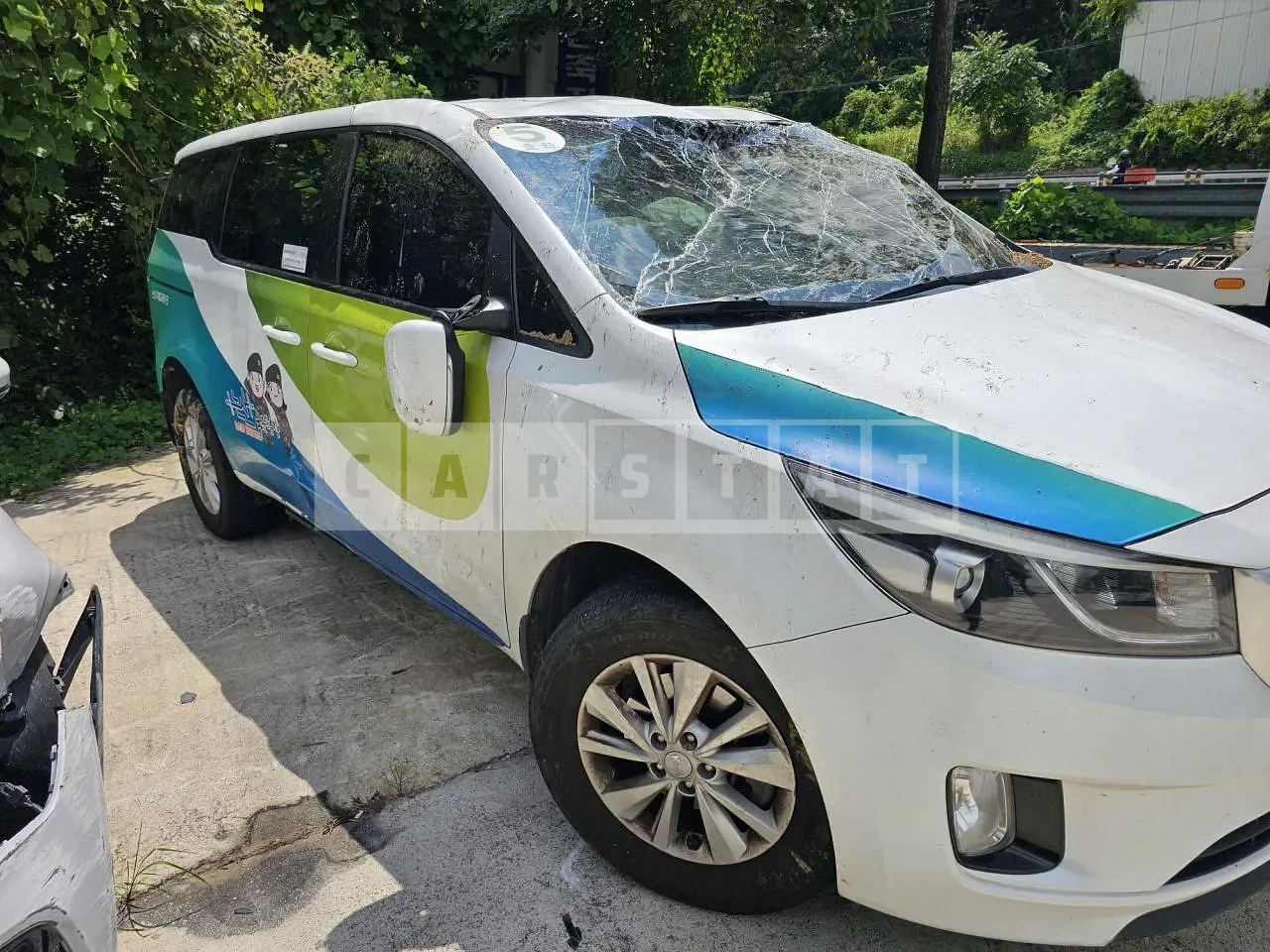Photo 2 of 10: 2018 Kia Carnival Autech Carnival Disabled Car, VIN KRFEDRE2AJB000040 — Korean insurance auction