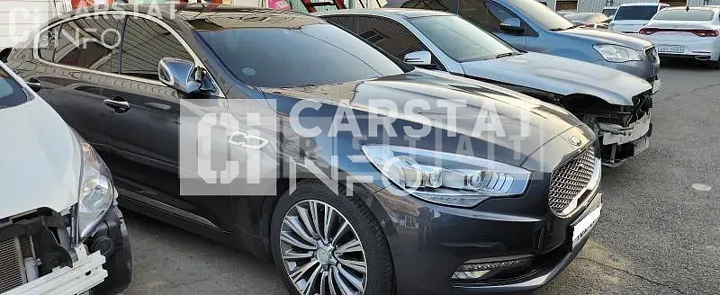 Photo 2 of 26: 2017 Jaguar K9 3.3 Executive, VIN KNALU411BHS035710 — Korean insurance auction
