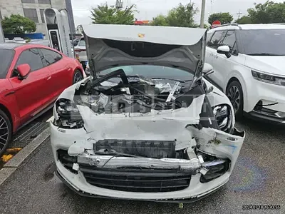 Photo 1 of 48: 2020 Porsche Panamera 4 — Korean insurance auction