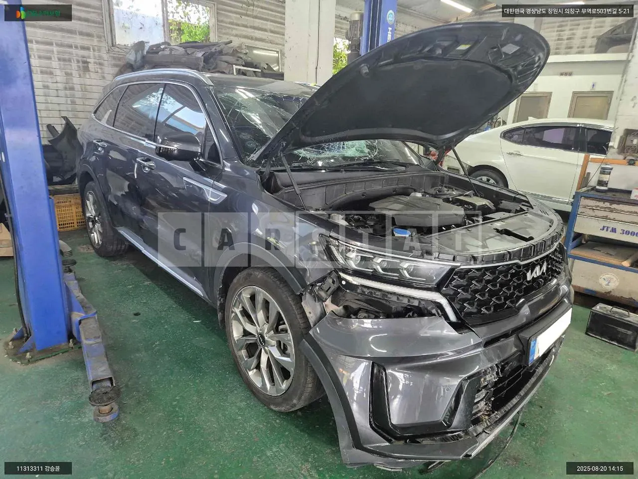 Photo 2 of 18: 2021 Kia Sorento, VIN KNARH81BGNA125849 — Korean insurance auction