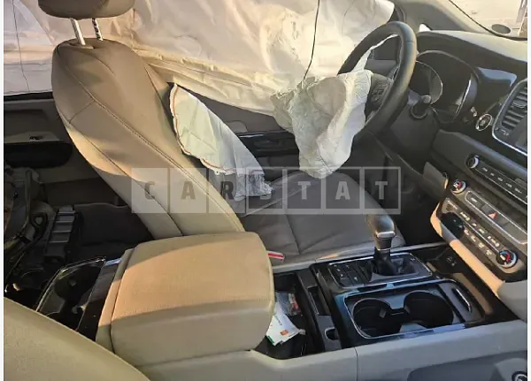 Photo 2 of 16: 2017 Kia Carnival — Korean insurance auction