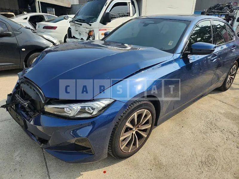 Photo 2 of 35: 2022 BMW 320i, VIN WBA61FS00PFN38502 — Korean insurance auction