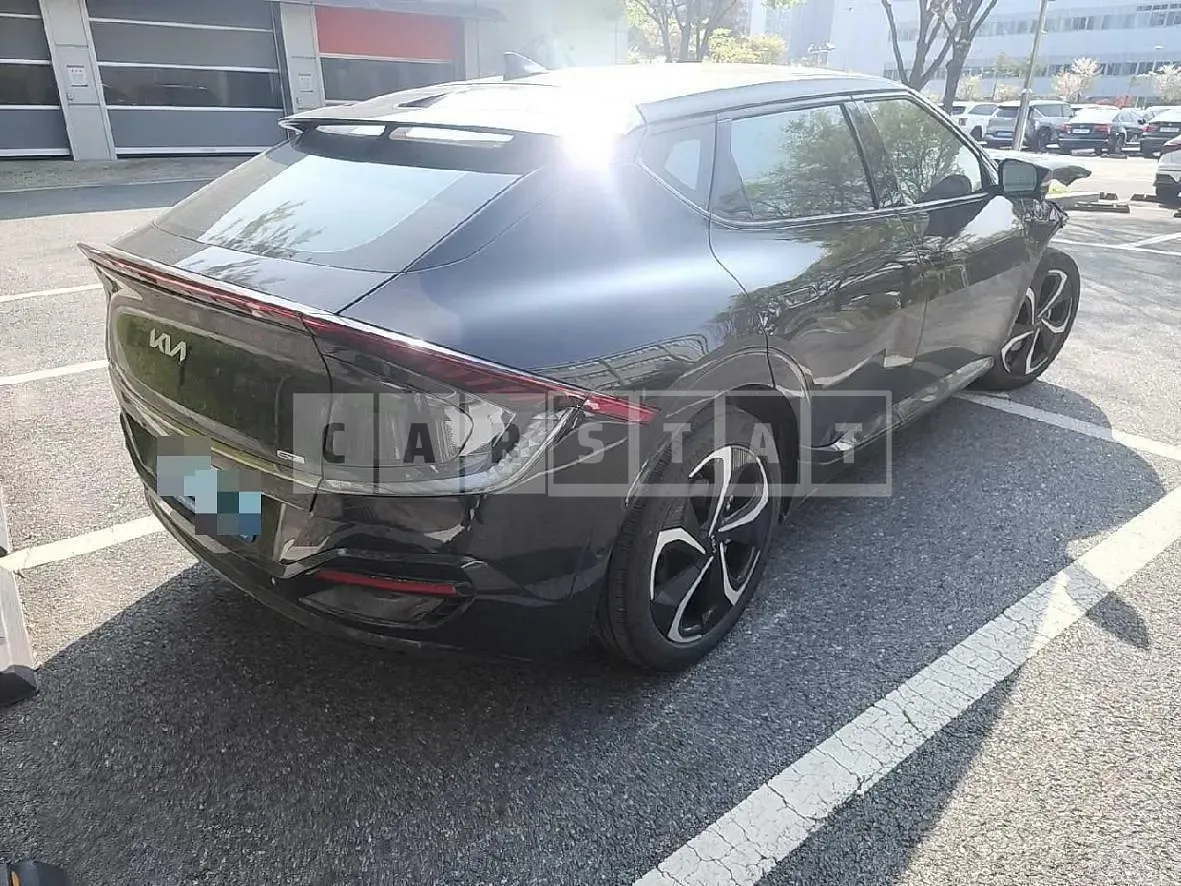 Photo 2 of 23: 2022 Kia EV6 Long Range — Korean insurance auction