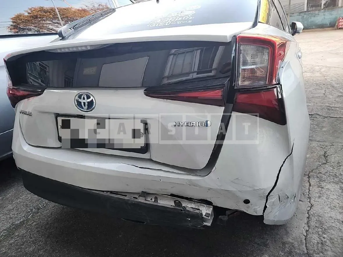 Photo 2 of 9: 2021 Toyota Prius 2WD, VIN JTDKAMFU7N3154914 — Korean insurance auction