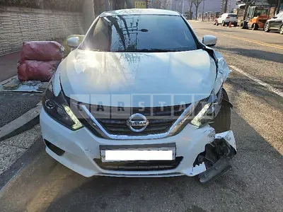 Photo 1 of 28: 2017 Nissan Altima 2.5, VIN 1N4AL3AP8HC113431 — Korean insurance auction