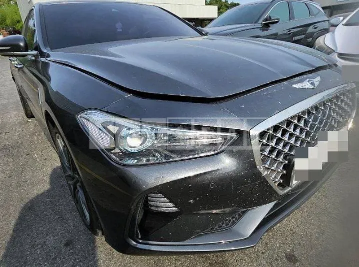 Photo 2 of 9: 2018 Genesis G70 2.0RT, VIN KMTG341ABJU007681 — Korean insurance auction
