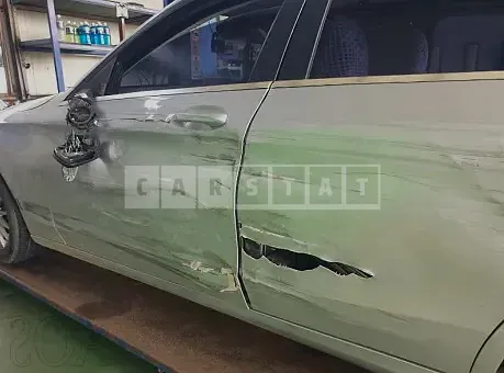 Photo 2 of 8: 2015 Mercedes-Benz C 200, VIN WDDWF4CBXFF040627 — Korean insurance auction