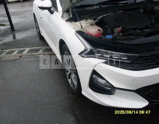 Photo 2 of 22: 2022 Kia K5 — Korean insurance auction