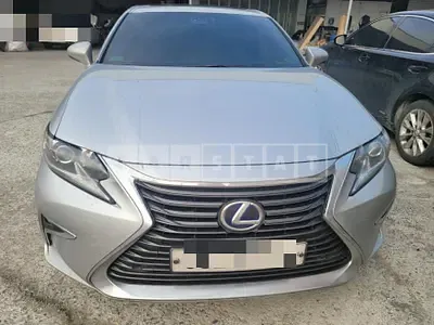 Photo 1 of 19: 2016 Lexus ES300h, VIN JTHBW1GG5H2133433 — Korean insurance auction
