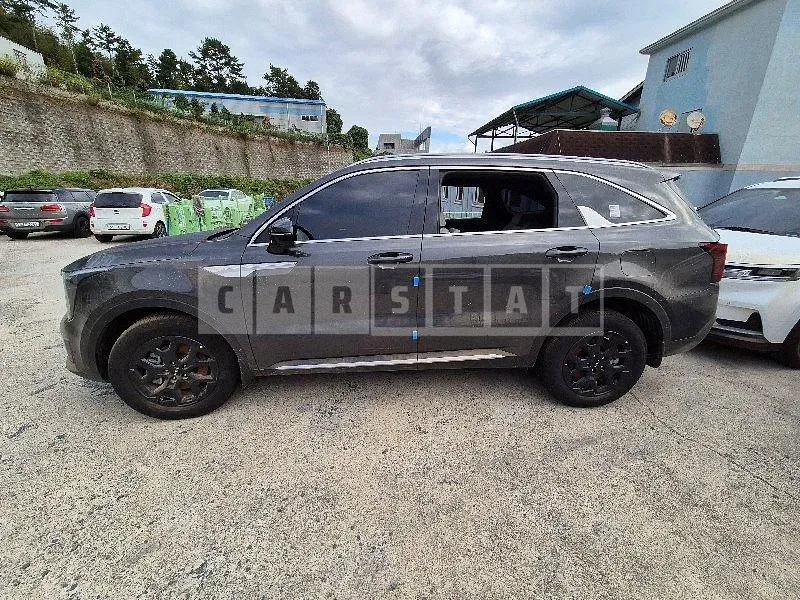 Photo 2 of 10: 2024 Kia Sorento — Korean insurance auction